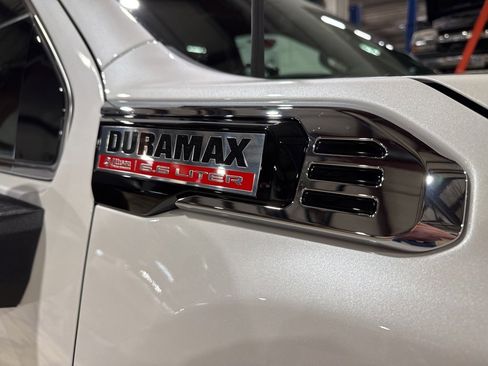 New 2025 GMC Sierra 3500 Denali w/ Denali Reserve Package image 10