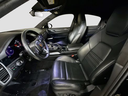 Used 2023 Porsche Cayenne Turbo AWD/4WD image 21