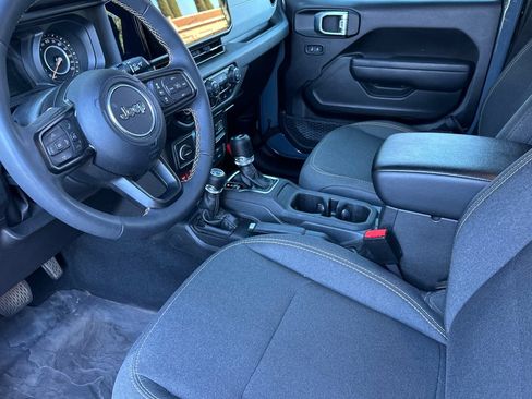 Used 2024 Jeep Wrangler Sport AWD/4WD image 9
