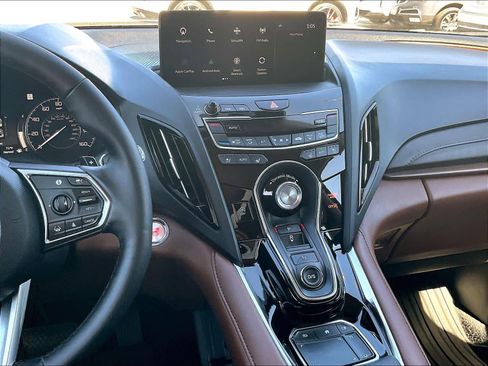 Used 2025 Acura RDX SH-AWD w/ Advance Package image 9