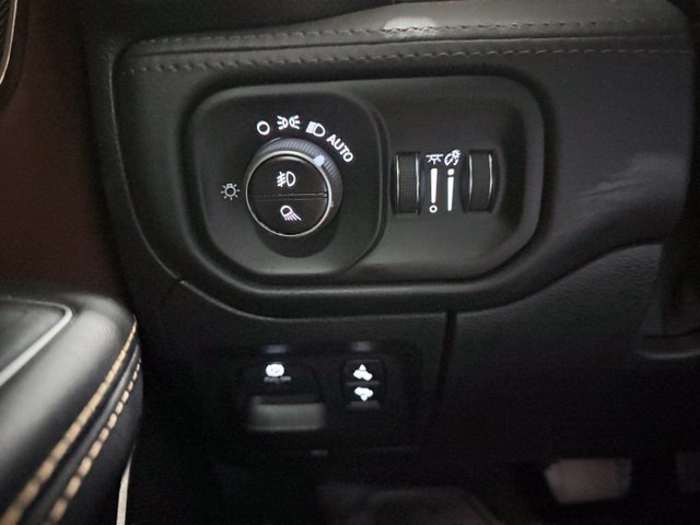 Used 2021 RAM 1500 Limited AWD/4WD image 28
