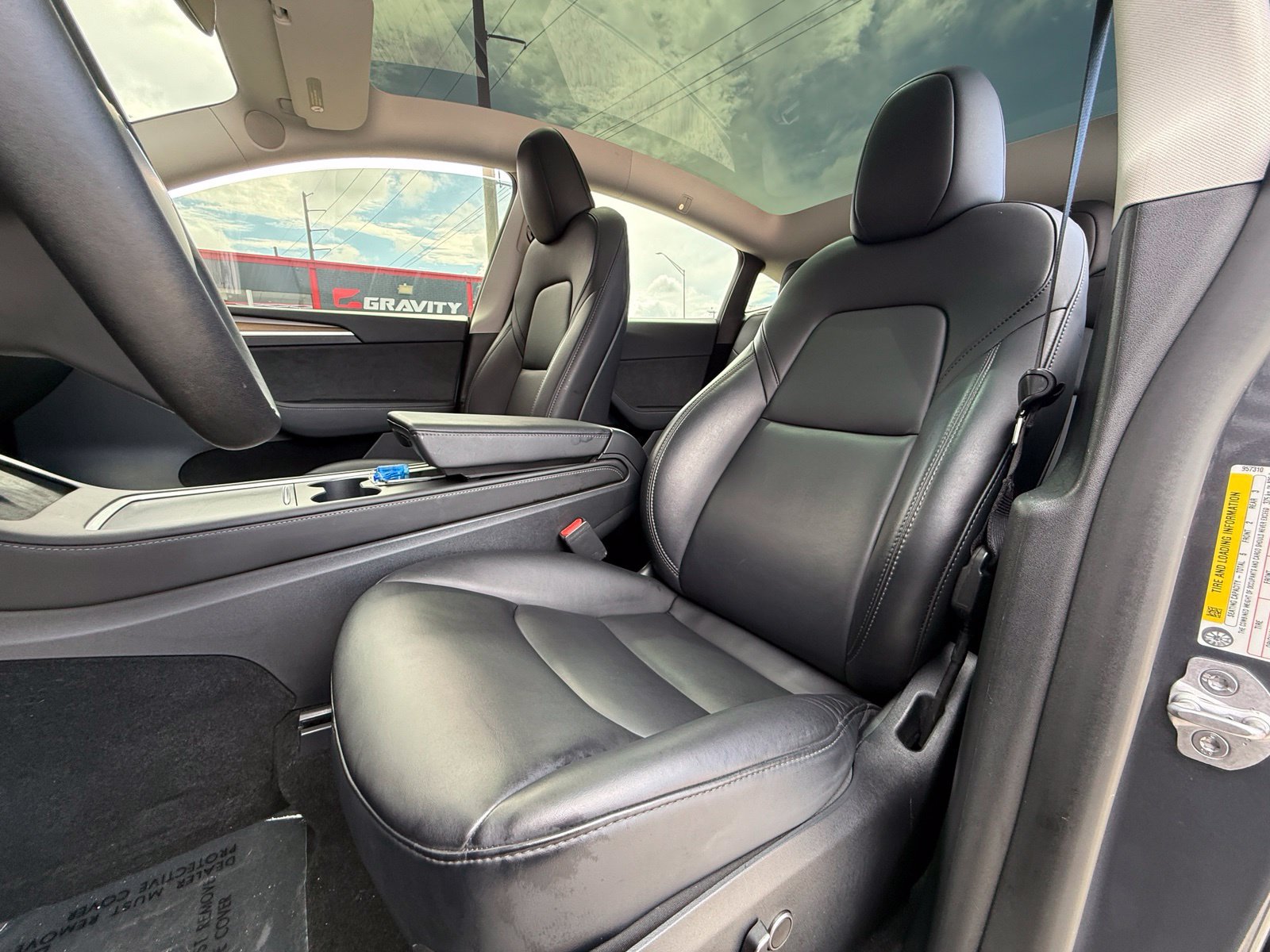 Used 2023 Tesla Model Y 2WD image 19