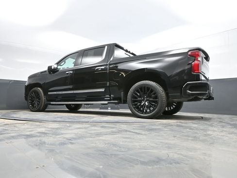 Used 2023 Chevrolet Silverado 1500 High Country w/ High Country Premium Package image 25
