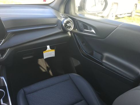 New 2025 Chevrolet Equinox LT w/ Convenience Package II image 16