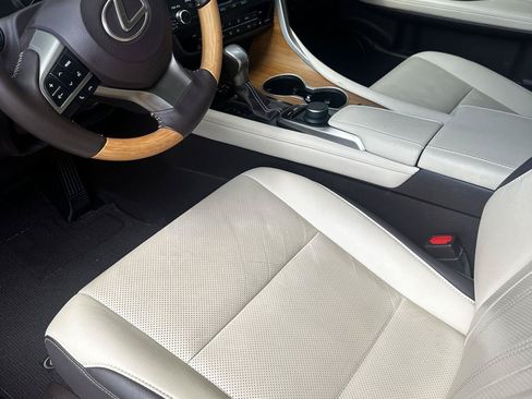 Used 2019 Lexus RX 350 FWD w/ Premium Package image 11