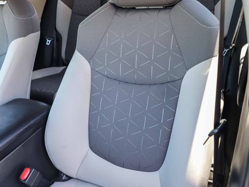 Certified 2025 Toyota RAV4 XLE w/ Convenience Package FWD image 32