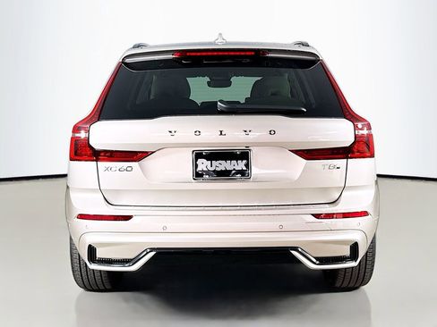 New 2026 Volvo XC60 T8 Ultra w/ Protection Package Premier AWD/4WD image 6