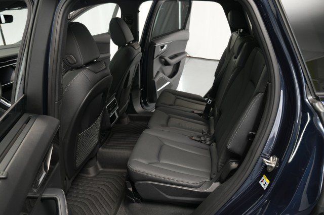 Used 2025 Audi Q7 2.0T Premium Plus w/ Premium Plus Package AWD/4WD image 47