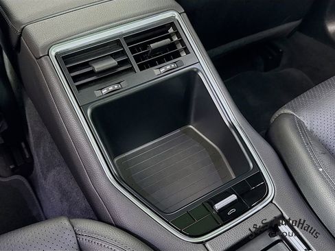 Used 2023 Porsche Panamera 4S image 30
