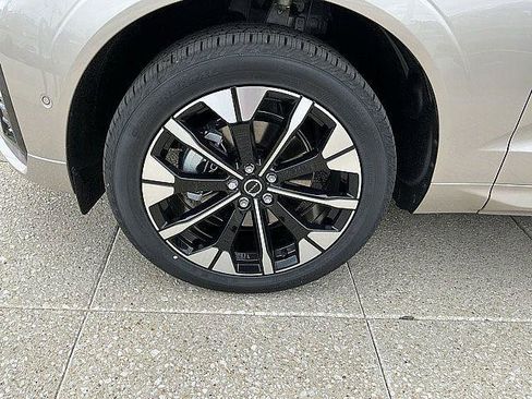 New 2026 Volvo XC60 B5 Plus w/ Protection Package Premier AWD/4WD image 12