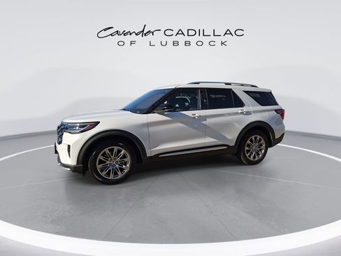 Used 2025 Ford Explorer Platinum RWD image 5