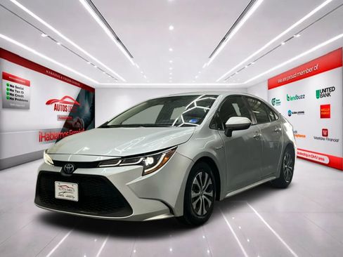 Used 2020 Toyota Corolla LE FWD image 4