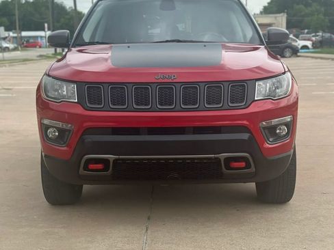 Used 2018 Jeep Compass Trailhawk AWD/4WD image 2