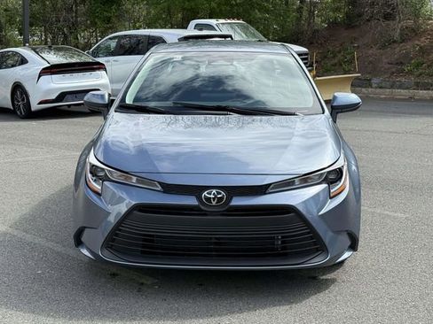 Used 2025 Toyota Corolla LE image 6