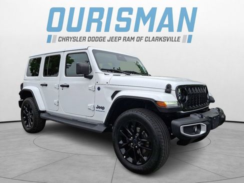 Certified 2025 Jeep Wrangler Unlimited Sahara AWD/4WD image 1