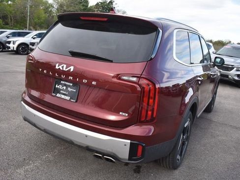 Certified 2024 Kia Telluride S w/ S Sunroof Package AWD/4WD image 3