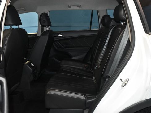 Used 2024 Volkswagen Tiguan SE image 21