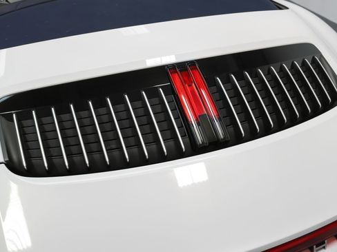 Certified 2020 Porsche 911 Carrera 4S image 21