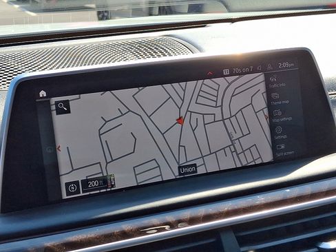 Used 2022 BMW 750i xDrive w/ Executive Package image 19