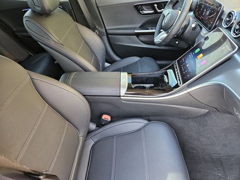 Used 2025 Mercedes-Benz C 300 Sedan image 13