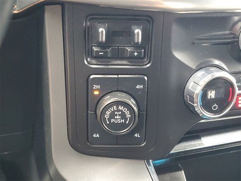 Used 2021 Ford F150 Lariat w/ Equipment Group 501A Mid image 19