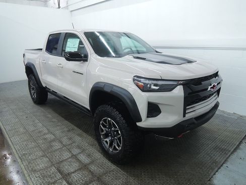 New 2026 Chevrolet Colorado ZR2 w/ Technology Package image 2