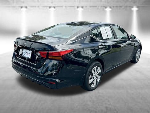 Certified 2025 Nissan Altima 2.5 S FWD image 6