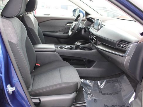 Used 2023 Nissan Rogue SV image 20