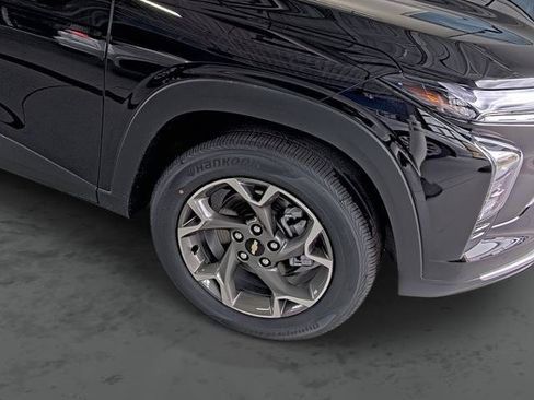 New 2026 Chevrolet Trax LT w/ Driver Confidence Package FWD image 16