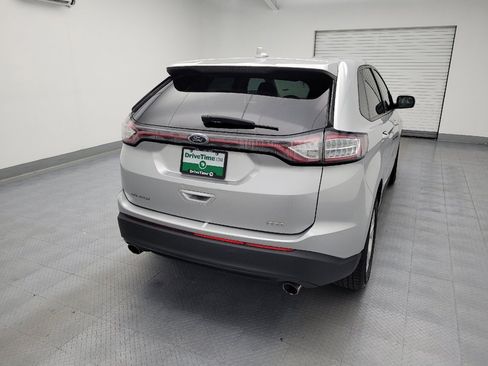 Used 2018 Ford Edge SE FWD image 7