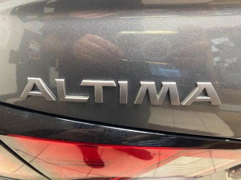 Used 2023 Nissan Altima 2.5 SR FWD image 22
