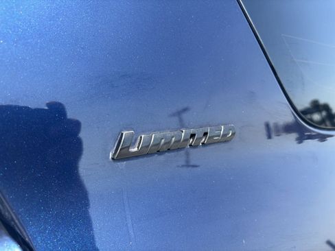 Used 2018 Toyota 4Runner Limited AWD/4WD image 12
