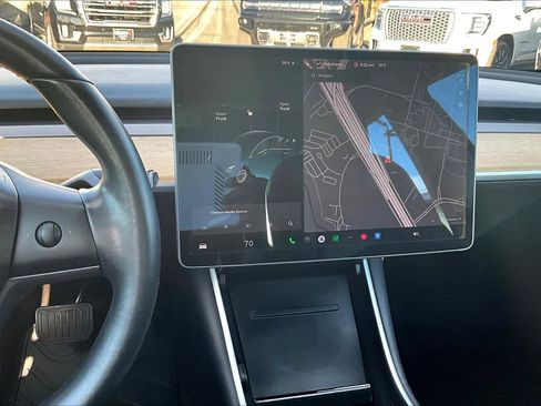 Used 2018 Tesla Model 3 Mid Range RWD image 6