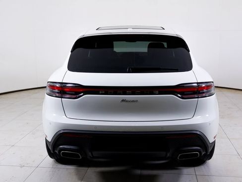 Certified 2026 Porsche Macan AWD/4WD image 13