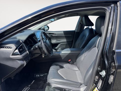 Used 2024 Toyota Camry SE FWD image 10