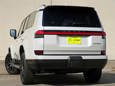 Used 2024 Lexus GX 550 w/ Cold Area Package AWD/4WD image 6