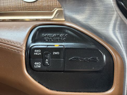 Used 2019 RAM 3500 Limited image 35