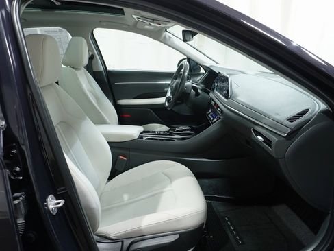 Certified 2023 Hyundai Sonata SEL w/ Convenience Package image 11