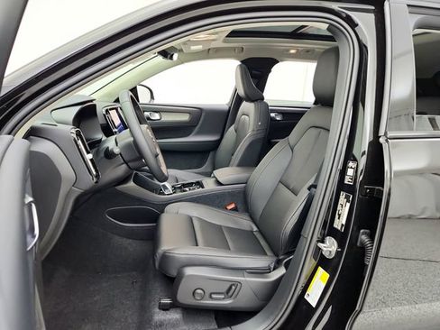 New 2026 Volvo XC40 B5 Plus w/ Protection Package Premier AWD/4WD image 17