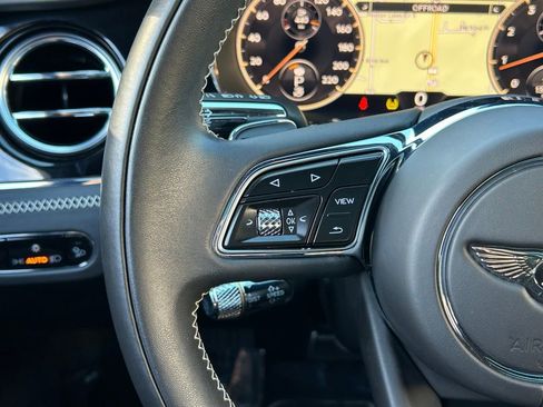 Used 2021 Bentley Flying Spur V8 image 55
