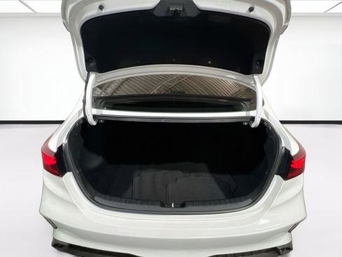 Used 2024 Kia Forte LXS FWD image 17