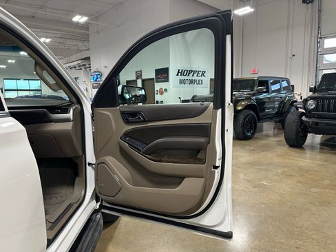 Used 2015 Chevrolet Tahoe LT w/ Luxury Package image 40