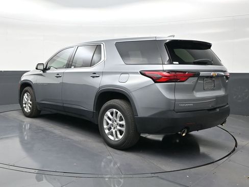 Used 2023 Chevrolet Traverse LS FWD image 3