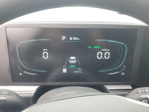 Used 2023 Kia Niro LX FWD image 17