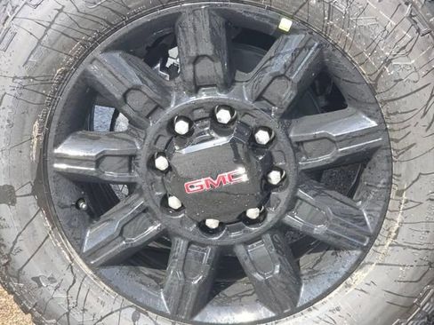 New 2026 GMC Sierra 2500 AT4 AWD/4WD image 10