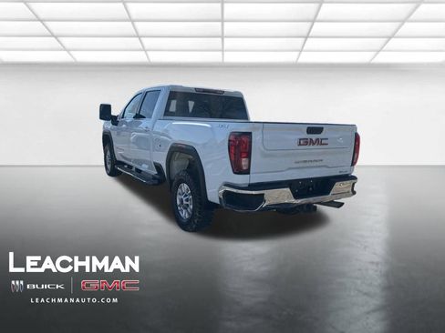 Used 2024 GMC Sierra 2500 SLE w/ SLE Convenience Package image 5