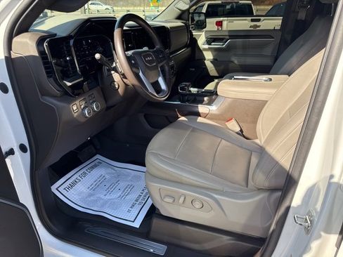 Used 2022 GMC Sierra 1500 SLT w/ SLT Convenience Package image 20