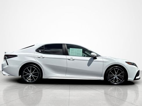 Certified 2023 Toyota Camry SE image 6