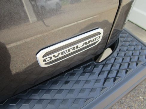 Used 2021 Jeep Gladiator Overland w/ Dual Top Group AWD/4WD image 20