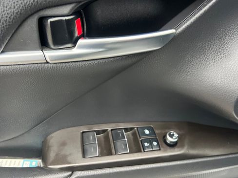 Used 2021 Toyota Camry XSE w/ Navigation Upgrade Package image 8